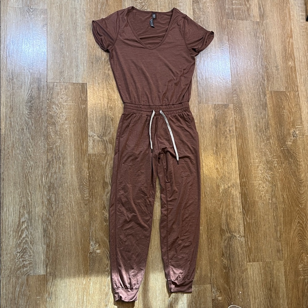 Vuori All Day Jumpsuit Terracotta Heather Brown XS Extra-Small Romper EUC Pocket - Picture 3 of 16